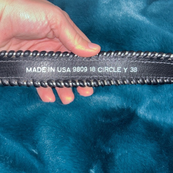 Circle Y hand beaded leather belt - Picture 5 of 5